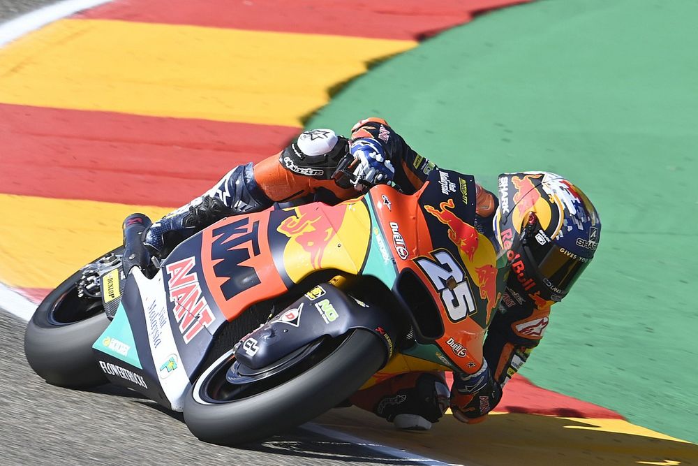 Fernandez ondanks blessure naar dominante Moto2-zege in Aragon