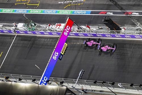 Ocon justifica su dura defensa de posición ante Alonso en Yeda