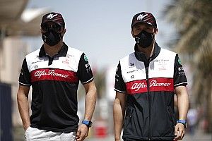 Csou kíváncsisága révén Bottas is könnyebben tud neki segíteni