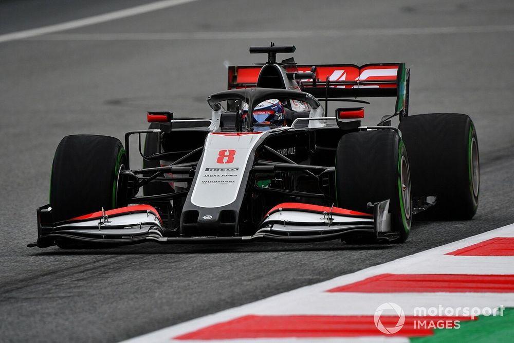 Grosjean le fog térdelni a vasárnapi rajt előtt