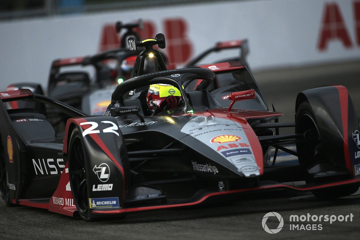 Berlin E-Prix: Rowland on pole as leaders fail to set a time