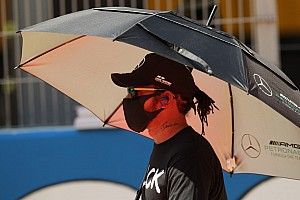 Hamilton nemcsak minden idők egyik legjobbja, de full trendi is