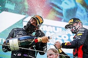 Hamilton dispara contra críticos: “Se Verstappen viesse para a equipe e eu o vencesse, não acreditariam”