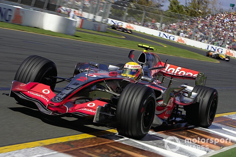 Retro: Hoe Hamilton als een komeet in de Formule 1 binnenkwam