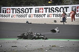 Rossi: Acidente "apavorante" mostra que pilotos da MotoGP estão muito agressivos