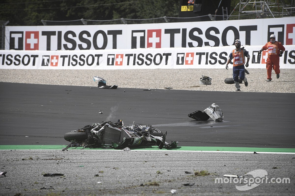 Rossi: Acidente "apavorante" mostra que pilotos da MotoGP estão muito agressivos