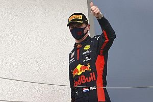 „Kizárólag Verstappen zsenialitása nehezítheti meg a Mercedes dolgát”