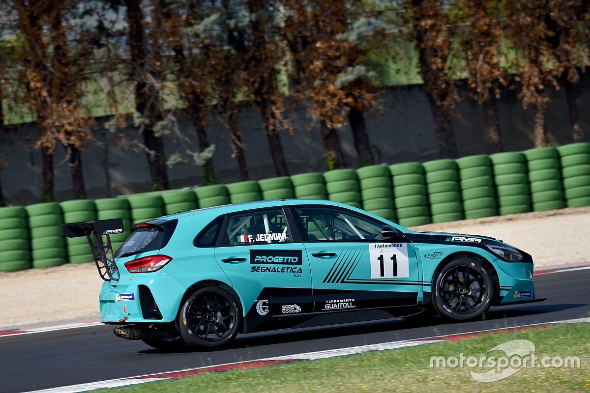TCR Italy: Jelmini surclassa tutti in Gara 1 a Misano