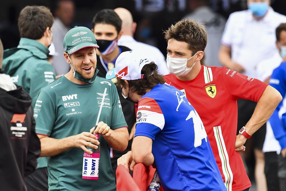Alonso y Vettel, el respeto en la batalla lejos de la gloria