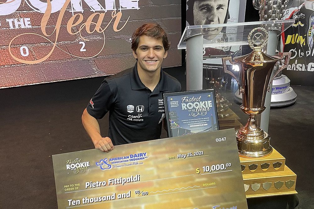 Fittipaldi receives fastest Indy 500 rookie qualifier award
