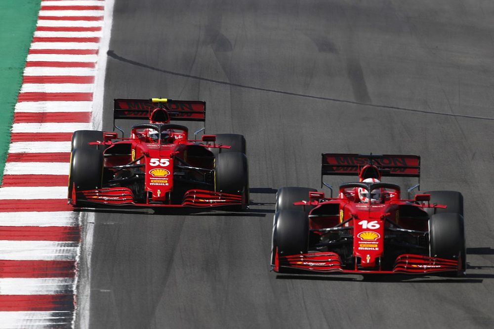 Charles Leclerc, Ferrari SF21, Carlos Sainz Jr., Ferrari SF21