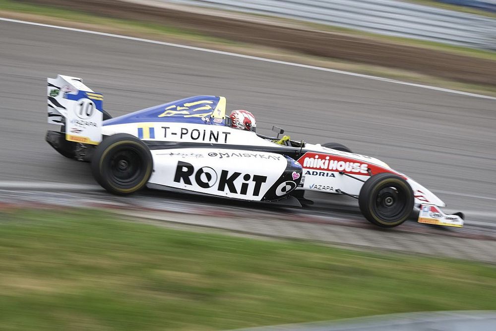 Quand Juju Noda et Emerson Fittipaldi Jr s'accrochent en F4