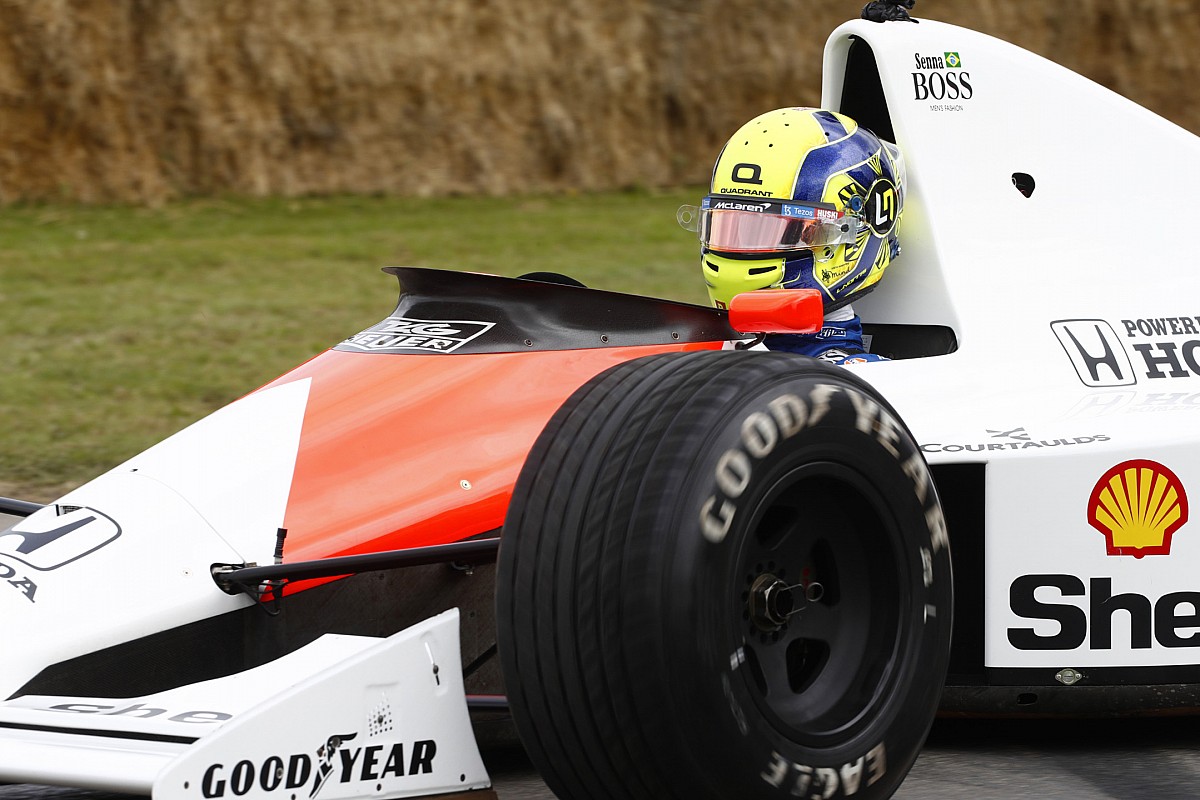 VIDEO: Norris geeft McLaren van Senna de sporen