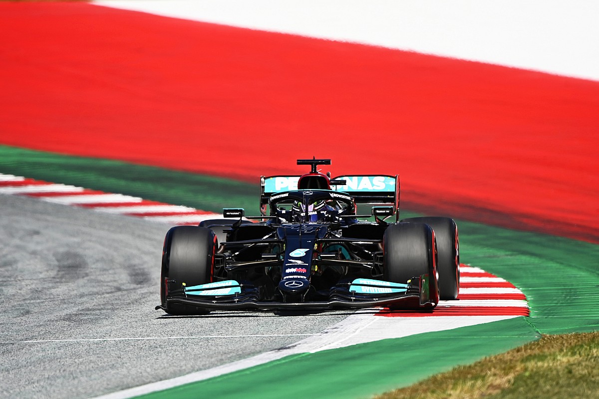 Hamilton: "Verstappen'le sıkı bir mücadele olacak"