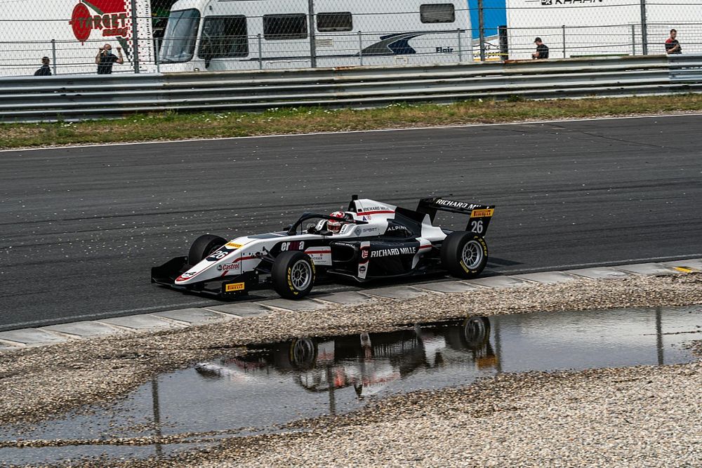 F. Regional: Saucy domina a Zandvoort, Minì sempre a podio