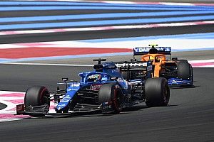 Rossi: "Alonso henüz her zaman iyi turlar atabilecek kadar adapte olamadı"