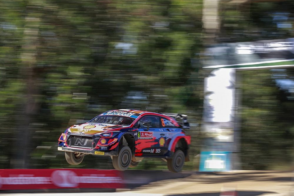 WRC, Rally Portogallo, PS6: Tanak di un soffio su Neuville