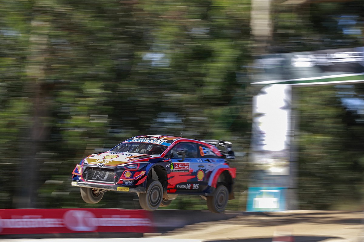 WRC, Rally Portogallo, PS6: Tanak di un soffio su Neuville