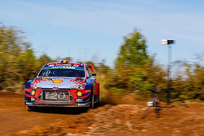 Katalonya WRC: Neuville liderliğe çıktı, Meeke kaza yaptı