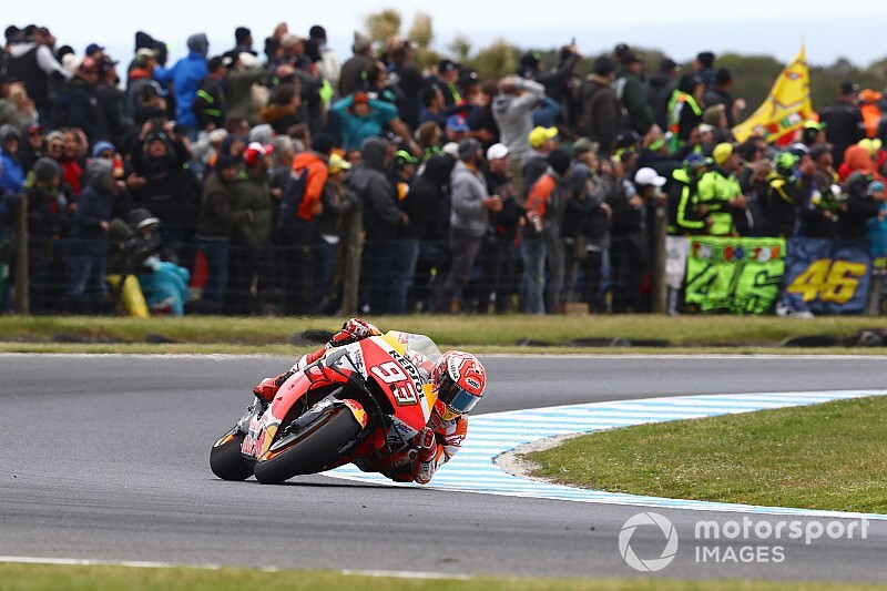 Avustralya MotoGP: Vinales son turda kaza yaptı, Marquez kazandı!