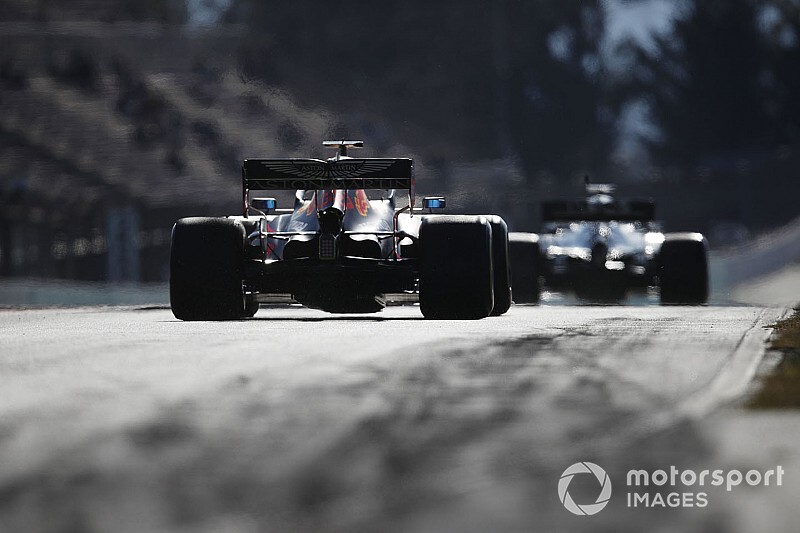 Equipes da F1 com sede no Reino Unido intensificam ajuda tecnológica contra coronavírus