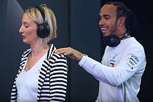 Lewis Hamilton PRANK-je 6 F1-es rajongóval: videó