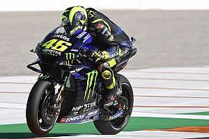 Rossi culpa al frío por sus caídas en Valencia