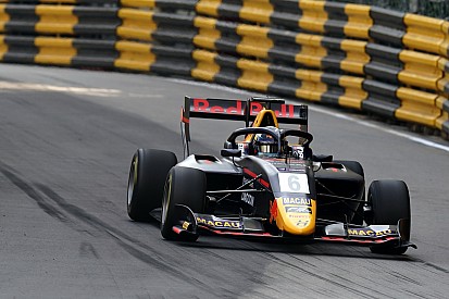 Macau GP: Vips tops crash-shortened practice