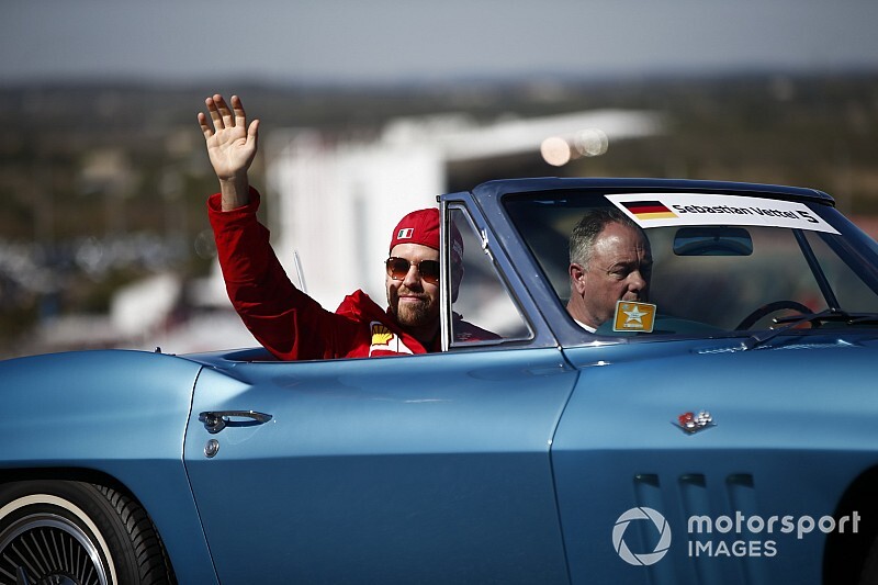 Irvine: "Vettel dört kez dünya şampiyonu değerinde değil"