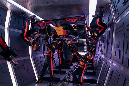 VÍDEO: Red Bull faz pit stop 'espacial' com gravidade zero na Rússia