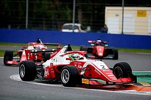 LIVE: Jong toptalent in de Formula Regional op Misano