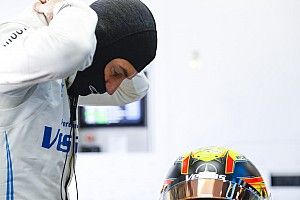 Vandoorne flying to Bahrain, but unsure about Mercedes' plans