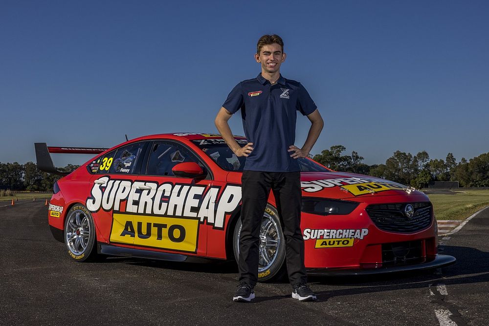 Feeney 'blocking out' Whincup speculation