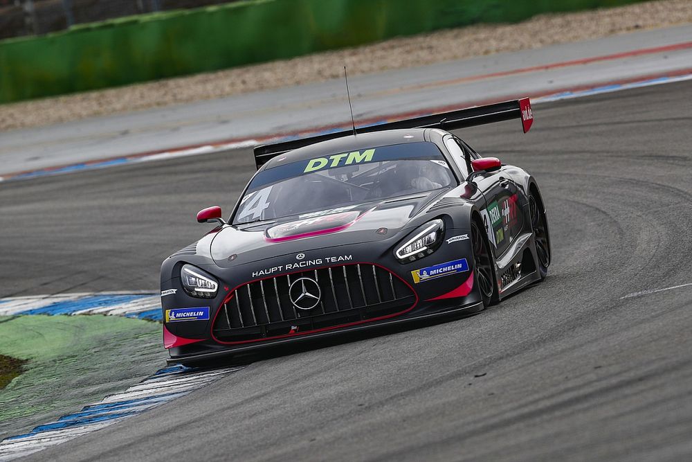 Mercedesy na czele testów DTM