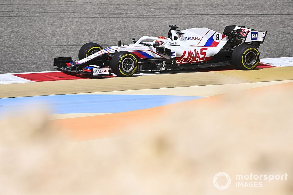 Mazepin verklaart bijna-crash op tweede F1-testdag