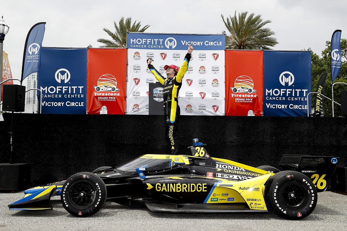 Herta gana desde la pole en St. Petersburg con O'Ward fuera del top 10