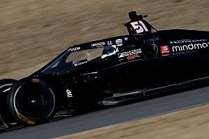 Как Грожан провел первые тесты в IndyCar. Оттирал грязь тряпкой и натрудил бицепсы – зато смог надеть «детский» шлем