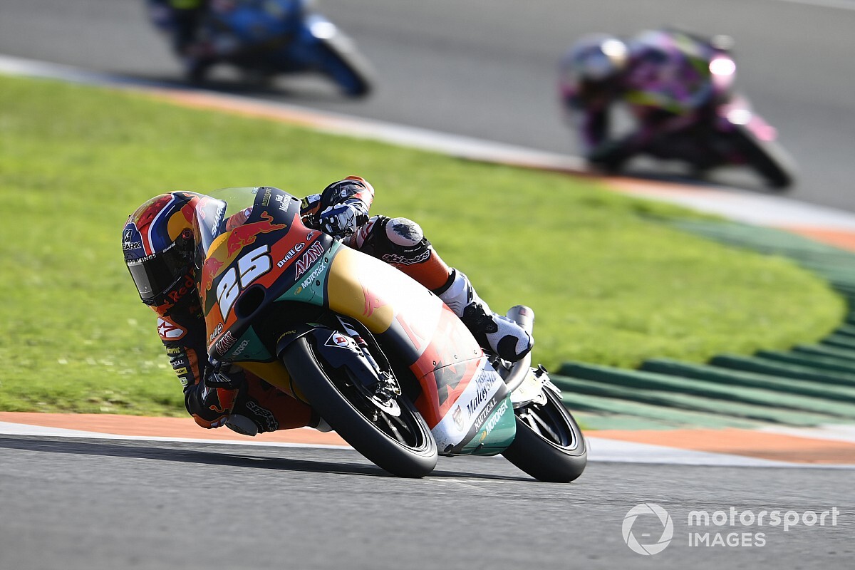 Moto3 Portekiz: Raul Fernandez pole pozisyonunu aldı, Deniz 11. sırada!