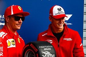 Az Alfa Romeo már pénteken bejelenti Schumacher érkezését és Räikkönen maradását – sajtóhír
