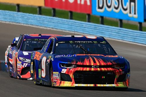 Chase Elliott vence a Truex, Daniel Suárez termina cuarto