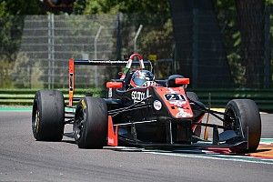 F2000 Italian Trophy: Alessandro Bracalente domina Gara 1 ad Imola