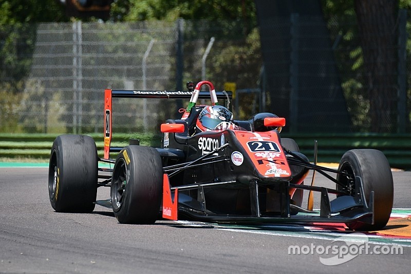 F2000 Italian Trophy: Alessandro Bracalente domina Gara 1 ad Imola