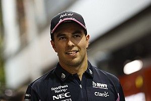Még nézni is fájdalmas: Perez koronavírus-teszt közben (videó)