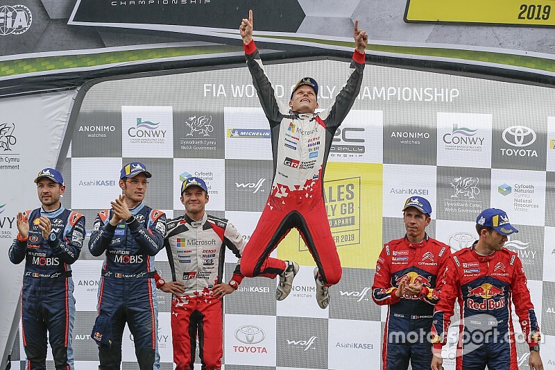 Tanak vence en Gales y se acerca al título