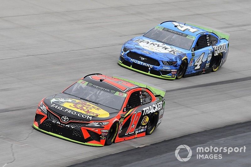 Harvick: "We still have to beat the Gibbs cars" for title shot
