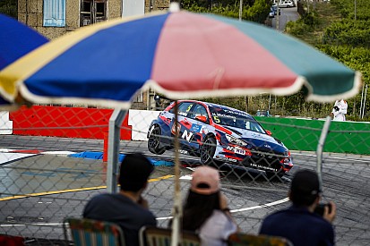 Gran victoria de Michelisz en Vila Real