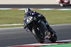 Pole para Viñales; encontronazo entre Márquez y Rossi