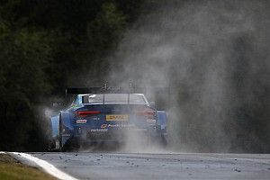 «Я ехал в дыму, выхлоп расплавился». Пилот Audi провел гонку на горящей машине