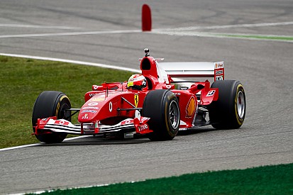 Fotos: la exhibición de Mick Schumacher con el F2004 de su padre