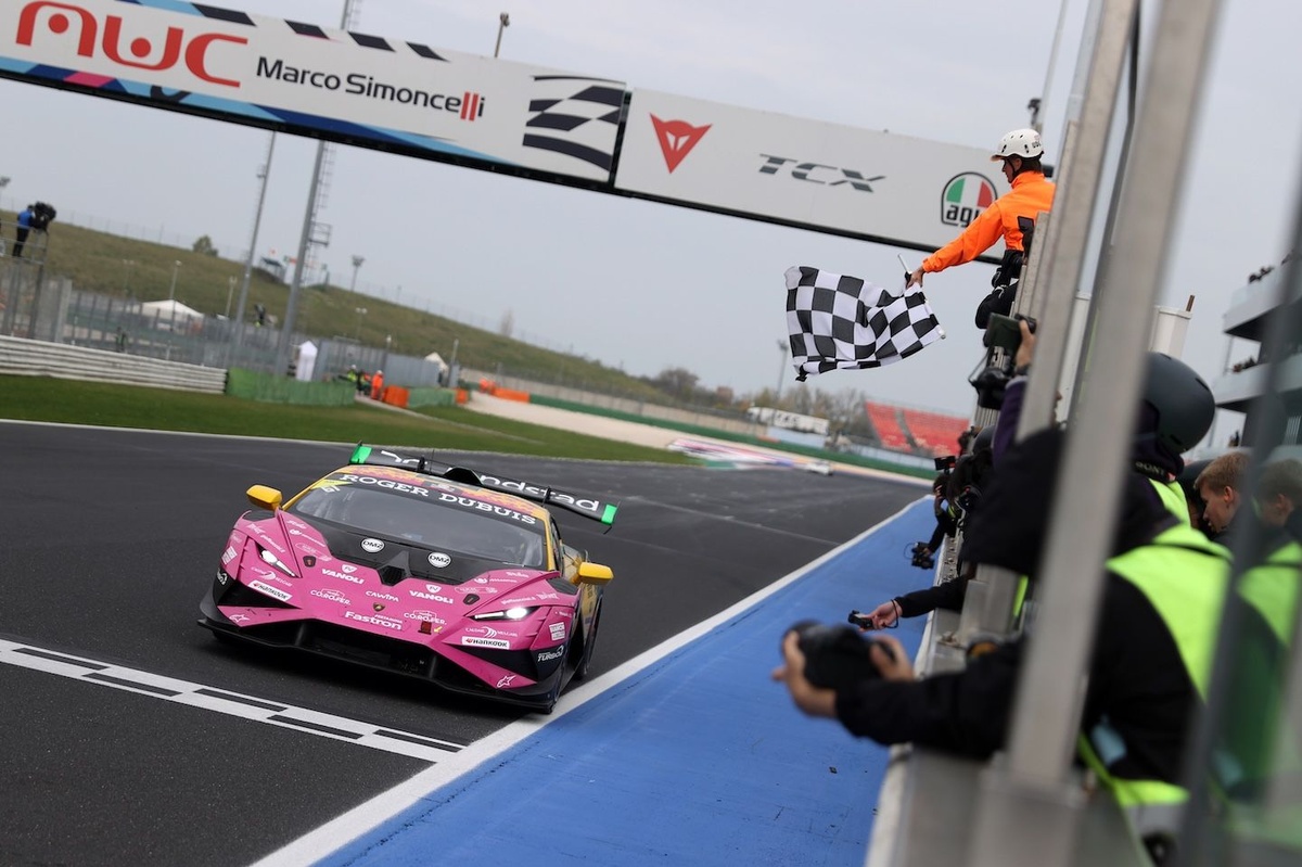 Lamborghini: Pietro Perolini and Massimo Ciglia win AM-LC Race 2 to seal title